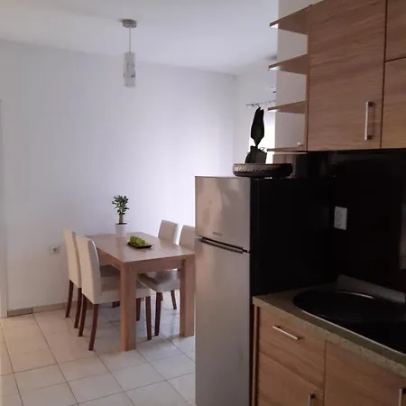Apartament Luka *